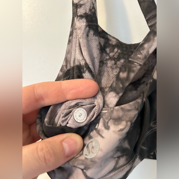 Lululemon Energy Bra - Picture 3 of 3